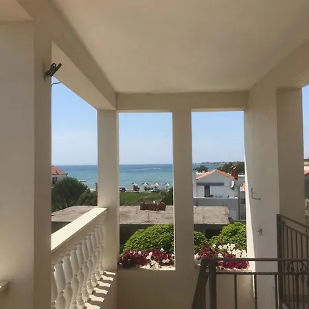 Apartments Vuzi - 100M From Sea *