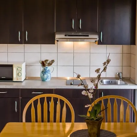 Apartments Vuzi - 100M From Sea Apartment